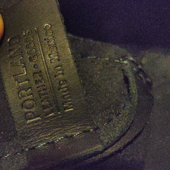 Black Portland Leather Goods Cosmetic Bag - Picture 7 of 9